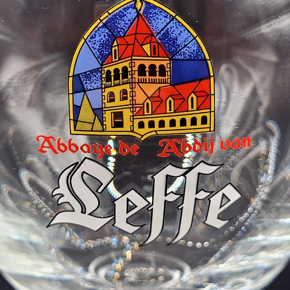 Set of 2 Leffe Beer Chalice Glasses 33cl – Stemmed Goblets – 7.5" Tall - Picture 3 of 8